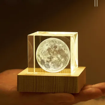 Cub de cristal Ornamente 3D cu Laser Gravat Luna Figurină de Sticlă Sculptate Prespapier cu Stand Astronomie Acasă Decor Birou Meserii