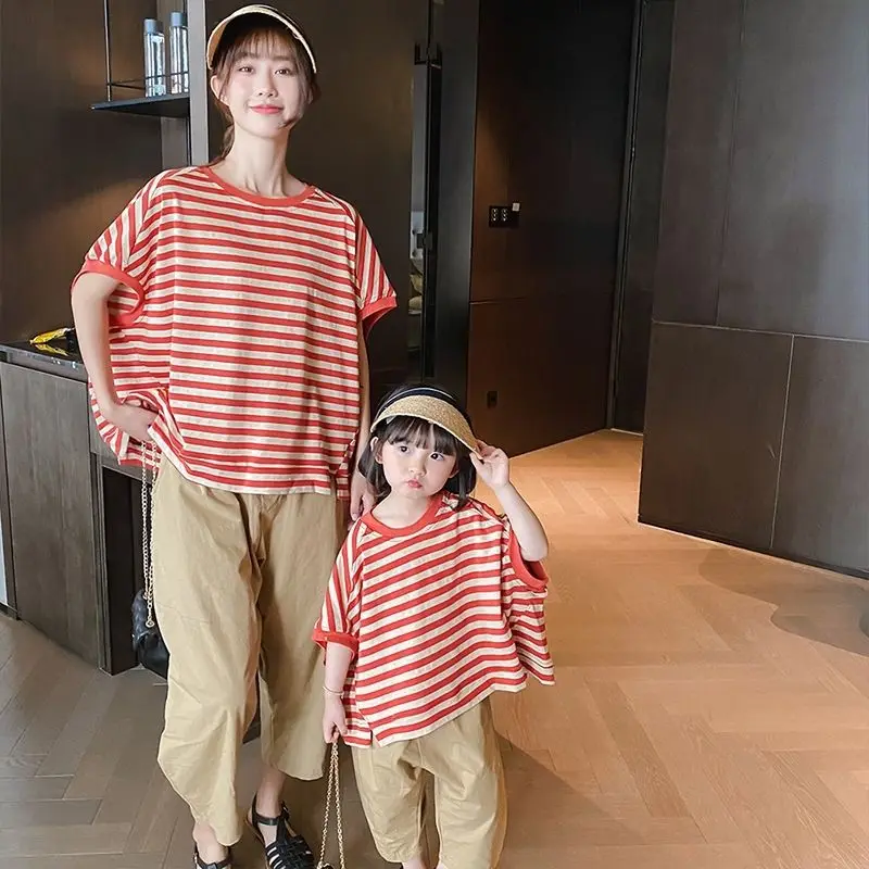 Mama și Fiica Seturi de Îmbrăcăminte coreeană Mama Copilul Fete de Costume de Vara pentru Femei Haine Copii cu Dungi Două Piese de Costume - 0