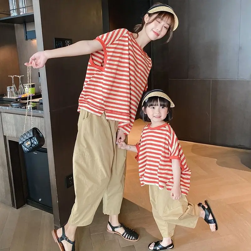 Mama și Fiica Seturi de Îmbrăcăminte coreeană Mama Copilul Fete de Costume de Vara pentru Femei Haine Copii cu Dungi Două Piese de Costume - 2